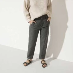 Birkenstock Women's Franca Oiled Leather Sandals- Black- Regular/Wide 9 Birkenstock Women's Franca Oiled Leather Sandals- Black- Regular/Wide -Step Vibe Shop 1021112 f look f