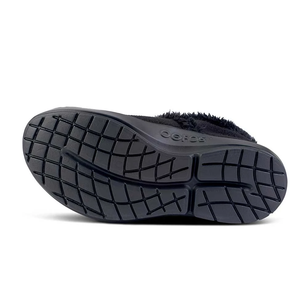 OOfos Women's OOcoozie Low Shoe Recovery Shoe - Black - Regular (B) 6 OOfos Women's OOcoozie Low Shoe Recovery Shoe - Black - Regular (B) - Image 6