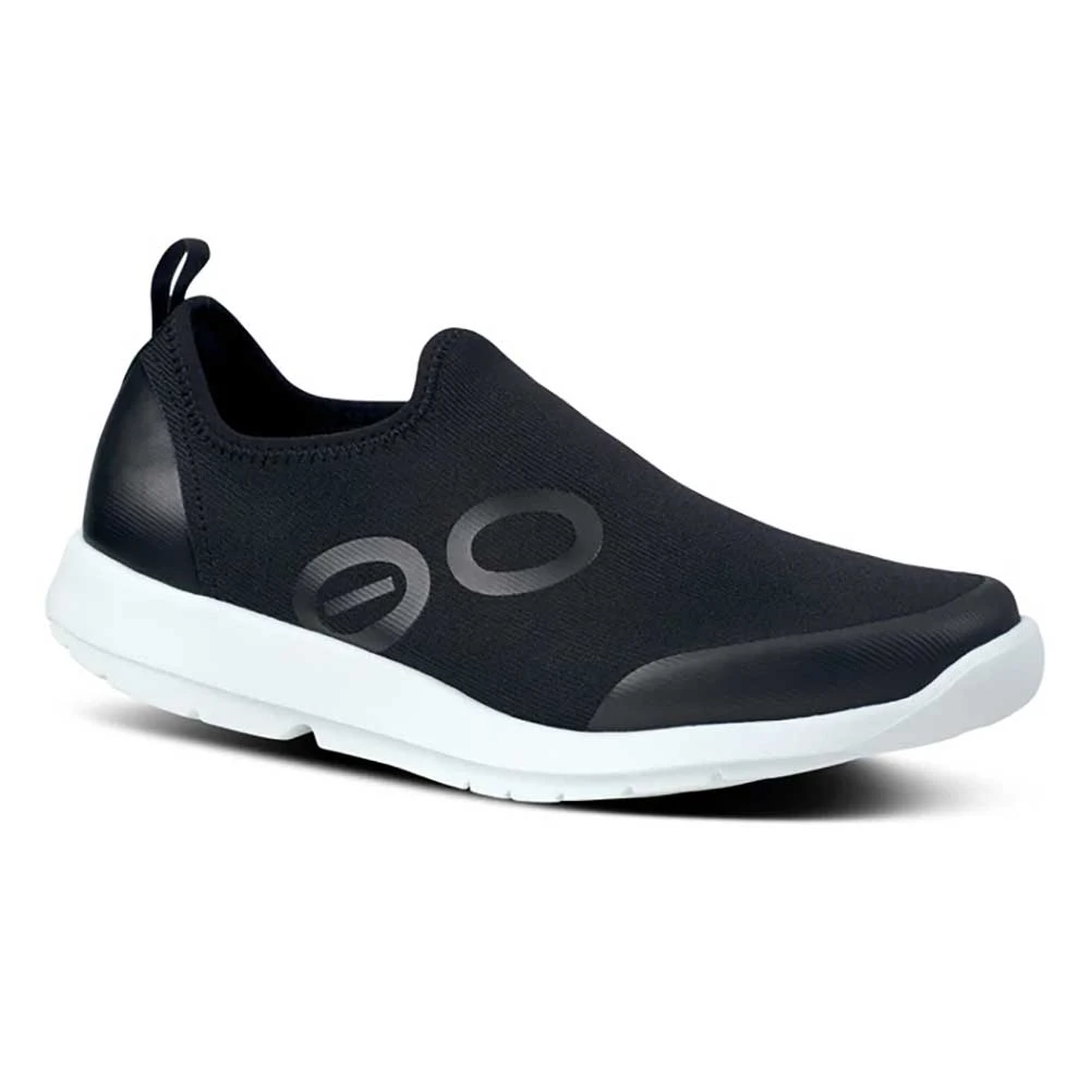 OOfos Women's OOmg Sport Shoe - White/Black- Regular (B) 2 OOfos Women's OOmg Sport Shoe - White/Black- Regular (B) - Image 2