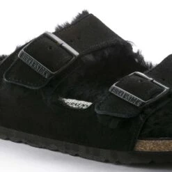 Birkenstock Arizona Shearling Sandal - Black - Regular/Wide -Step Vibe Shop 752663 detail 1